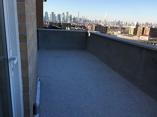 Rented by Q52 LLC | media 7