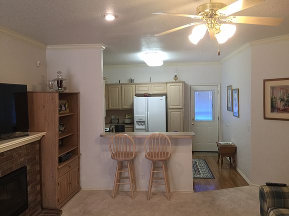 Open, well lit, like new