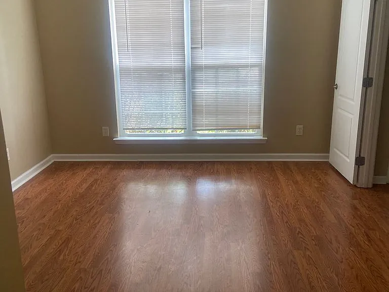 3945 Amanda Ct — Photo 4