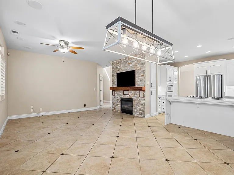 939 Skip Away Ct — Photo 9