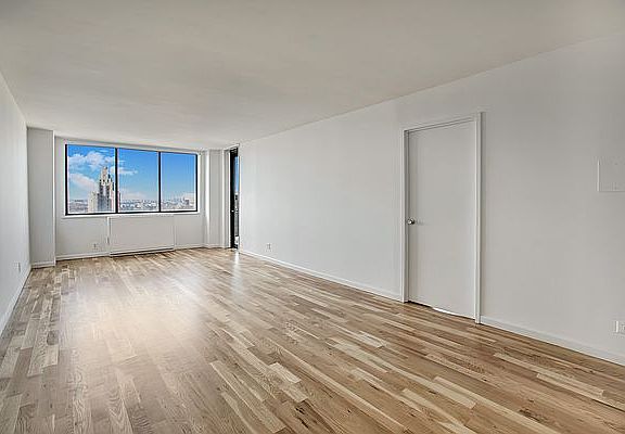 3rd image of 300 Mercer St APT 24M