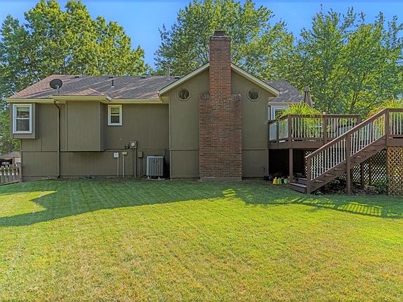 3rd image of 1770 SE Silkwood Ln