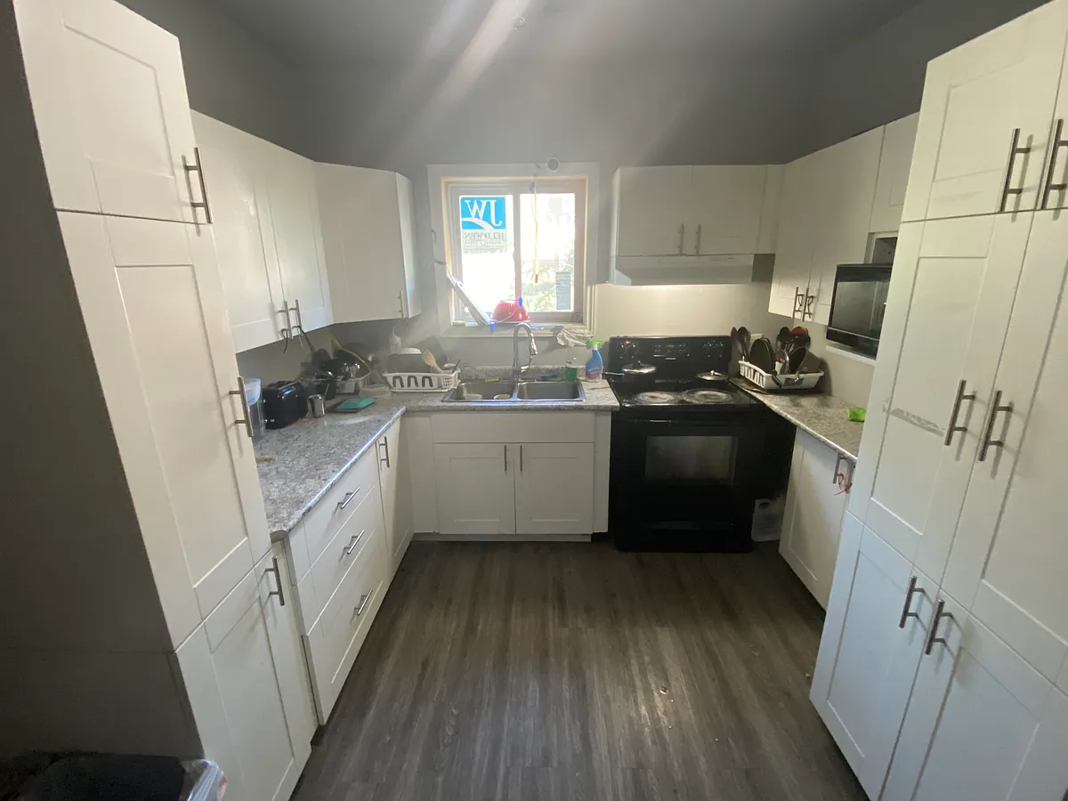 Building Photo - 385 Askin Ave #A