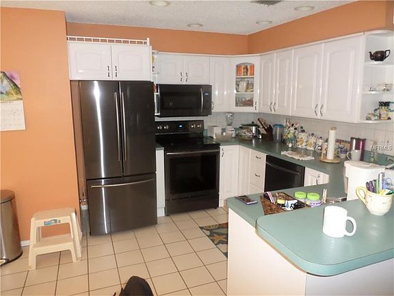 4th image of 1050 Dogwood Dr