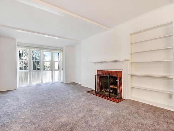 Living Room w/Fireplace
