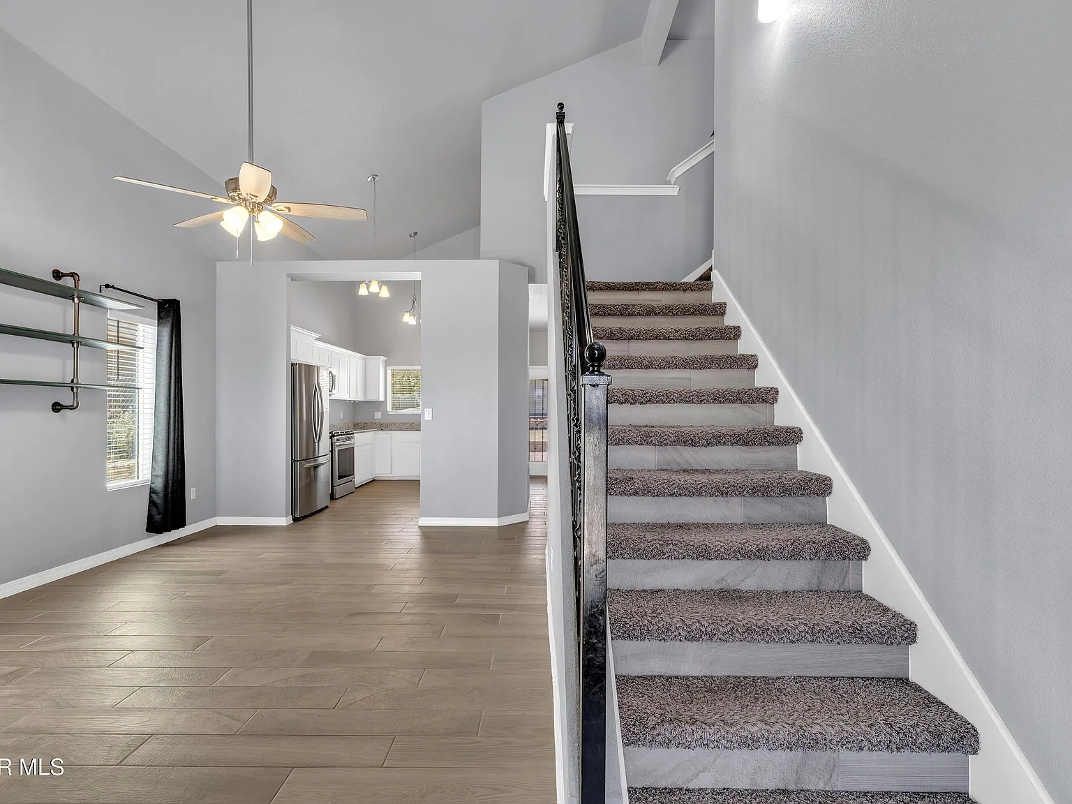 4 bed, 2.5 bath, 2090 sqft, $2,000 — Photo 4
