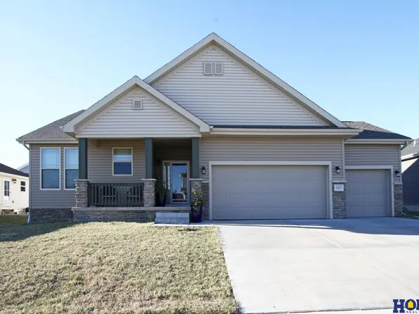 1621 La Plata Dr, Lincoln, NE 68521