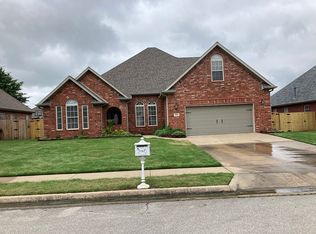 271 S Greenfield Ave, Farmington, AR 72730