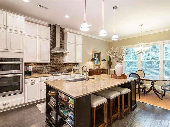 5th image of 225 Penley Cir
