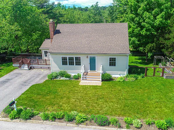 21 Westside Drive, Exeter, NH 03833