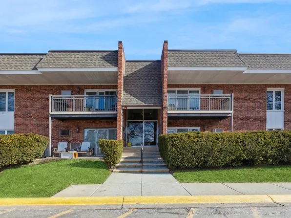 4039 Saratoga Ave APT C221, Downers Grove, IL 60515