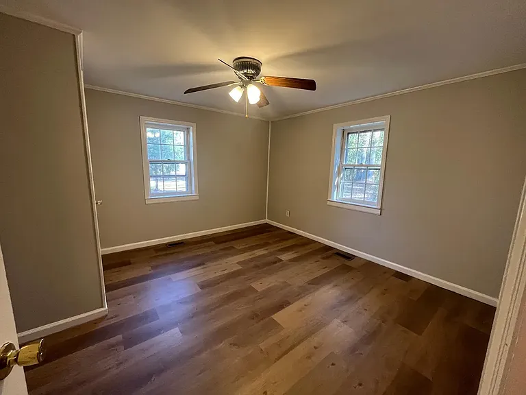 221 Howard Rd — Photo 41