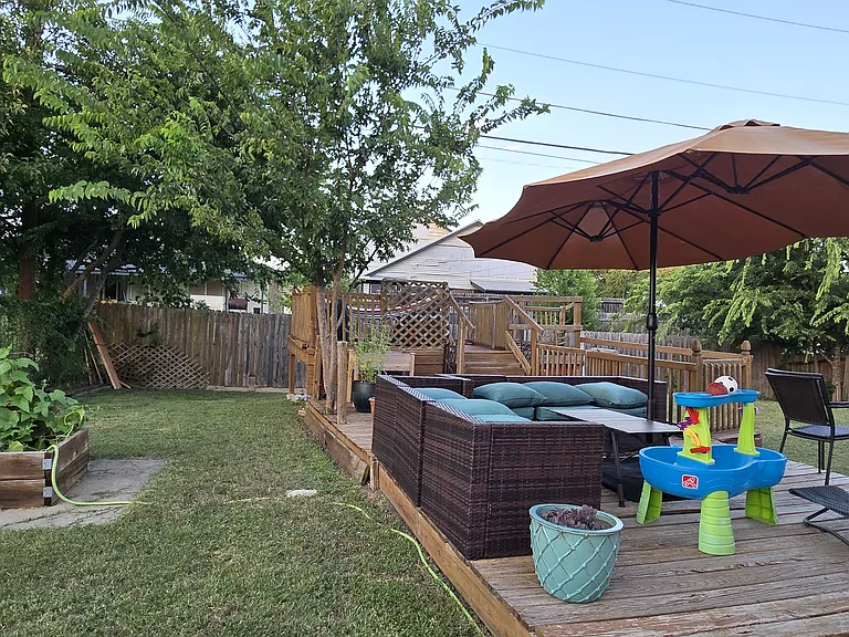 304 Texas St — Photo 22