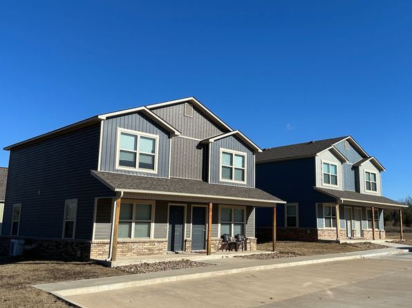 96 N School St #1