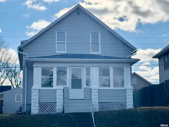 842 19th Ave, Moline, IL 61265