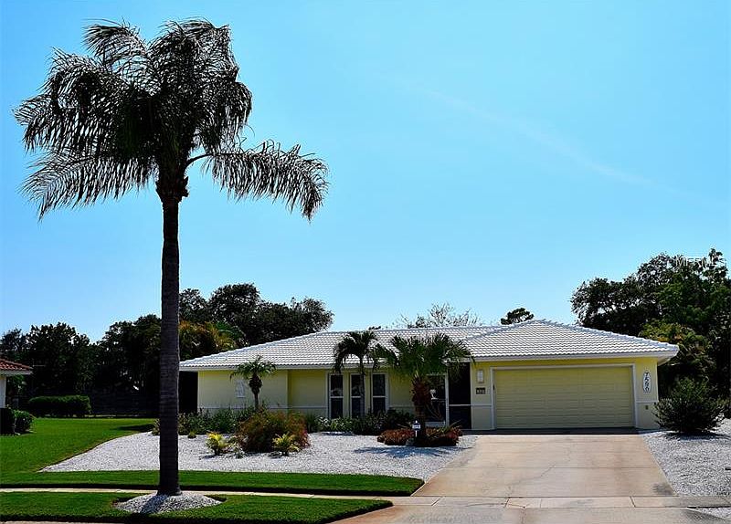 1st image of 7590 Biltmore Dr