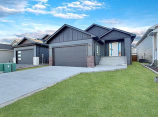 320 N Greenwood Pl, Coalhurst, AB T0L0V2