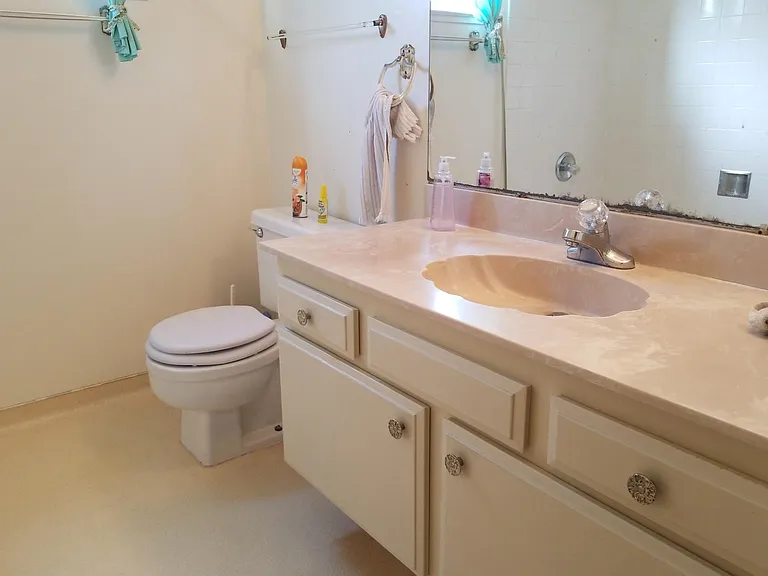 6385 Vicanna Dr — Photo 3