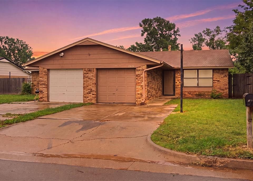 1st image of 7702 NW 113th Pl