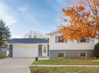 407 Balboa Ave, Cedar Falls, IA 50613