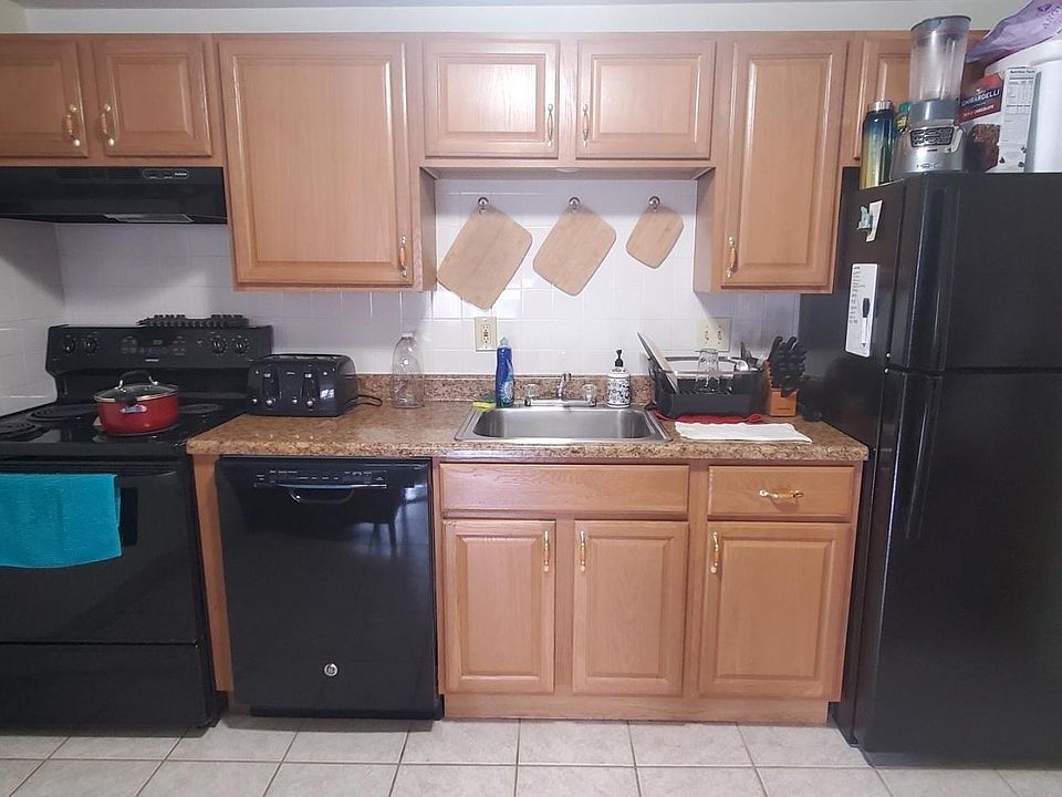 4 Aldersey St APT 3, Somerville, MA 02143 Zillow