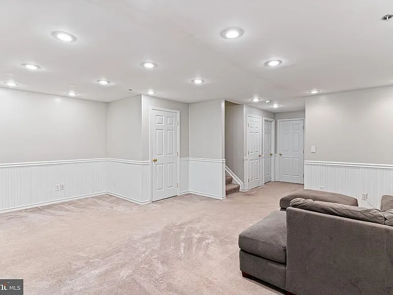 8212 Silverton Ct — Photo 17