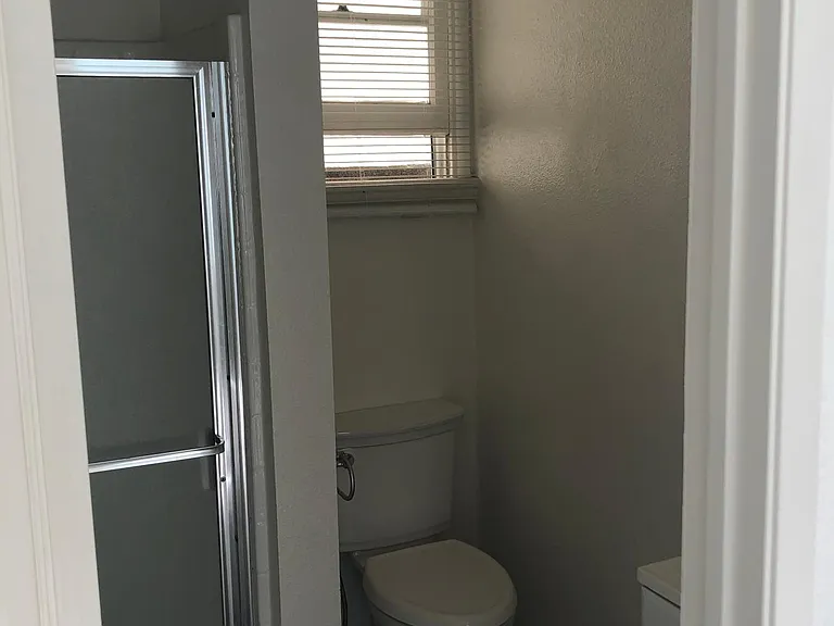 2911 2nd St #2 — Photo 3