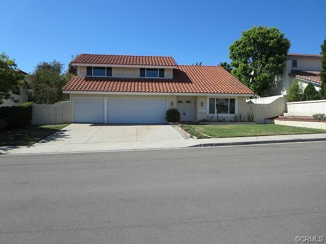 Lovely 3 bedroom plus loft (could be 4th bedroom) single detache