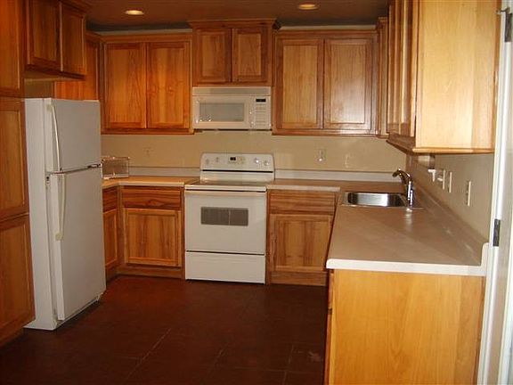 5th image of 1111 Circle Downs St