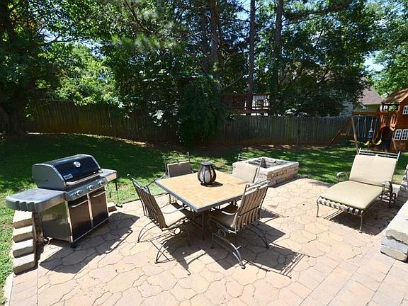 4th image of 225 Antley Cir
