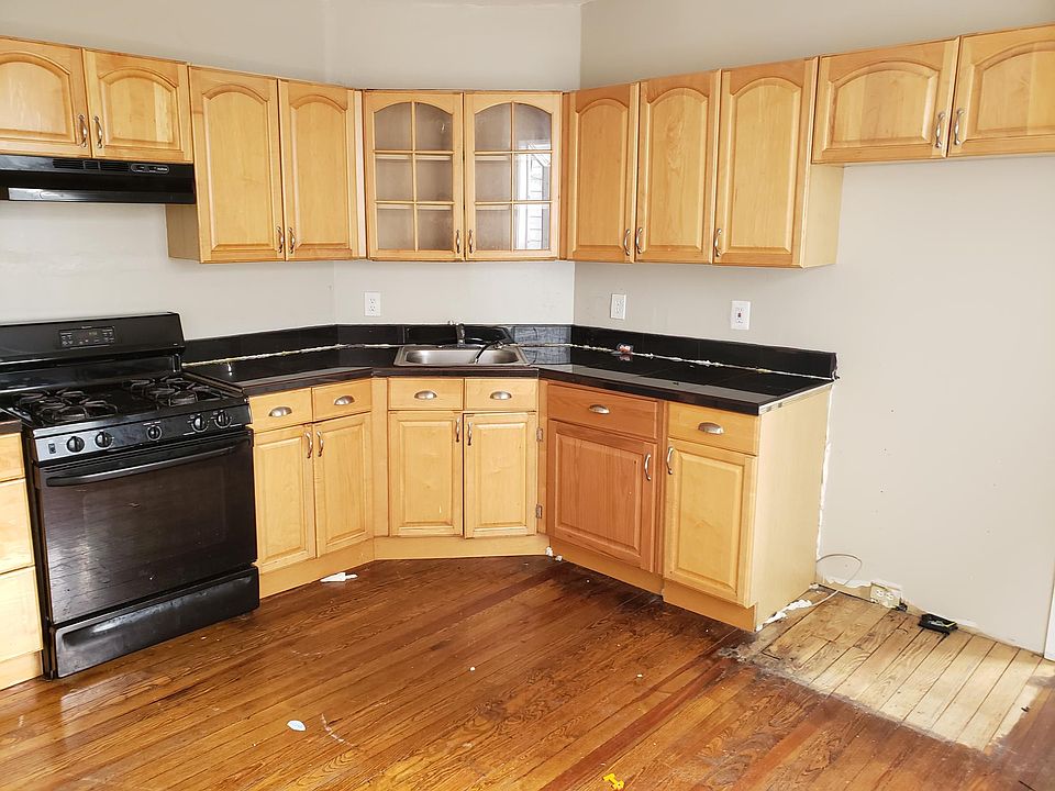 1st image of 716 S Olden Ave