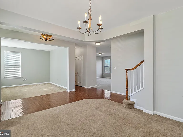 605 Socrates St — Photo 7