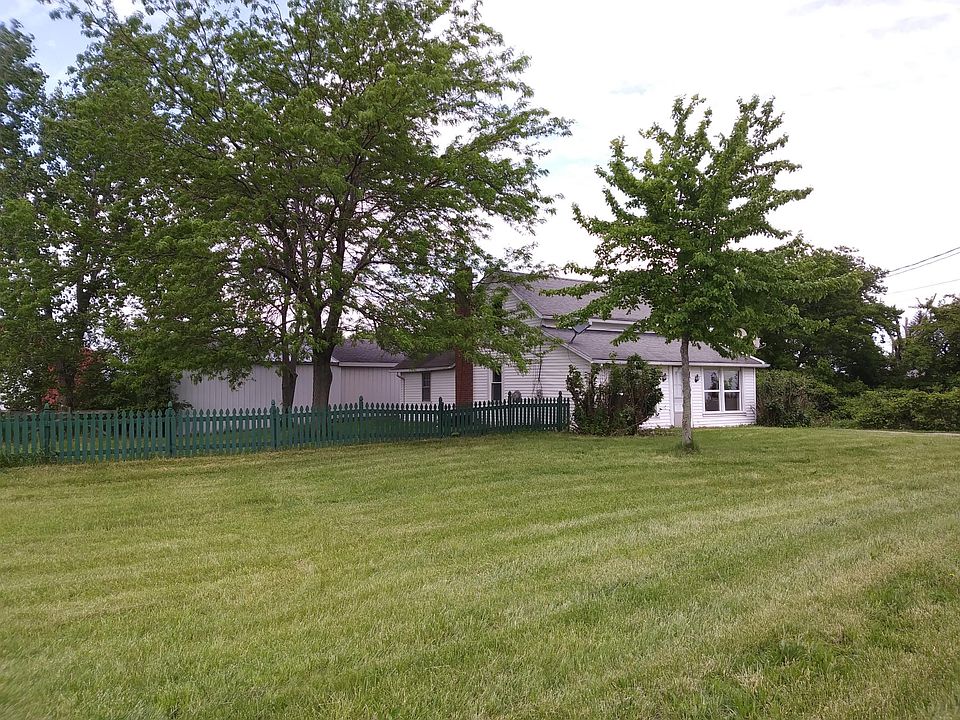 2nd image of 5719 Wahl Rd