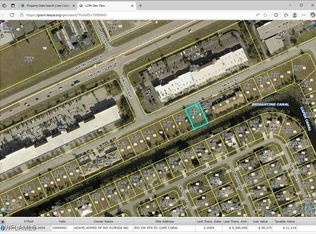 902 SW 4th St, Cape Coral, FL 33991