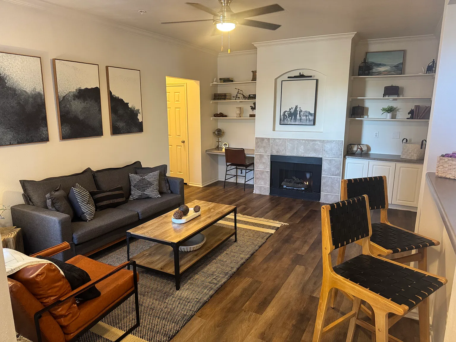 2 bed, 1187 sqft, $2,315 — Photo 4