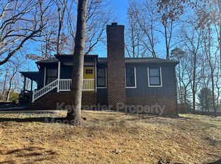 33 Oak Ln, Staunton, VA 24401