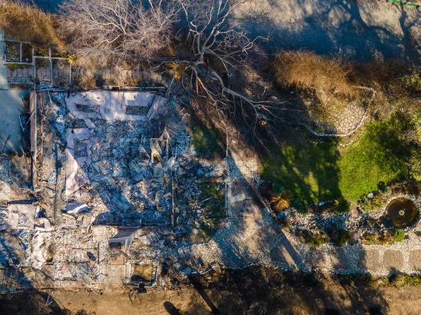 169 E Loma Alta Dr, Altadena, CA 91001