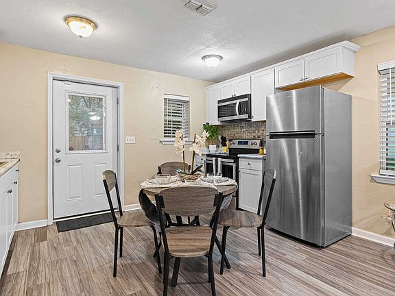 5th image of 1634 Levy Ave