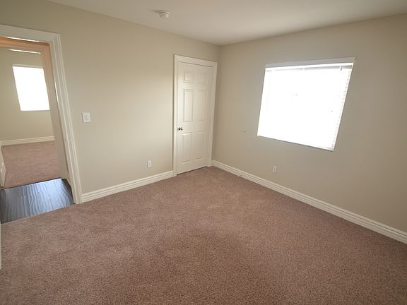 4th image of 1353 W 60th St