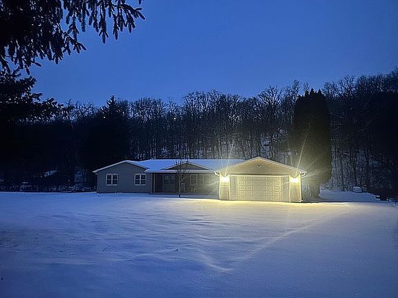 2nd image of 4292 N Council Hill Rd