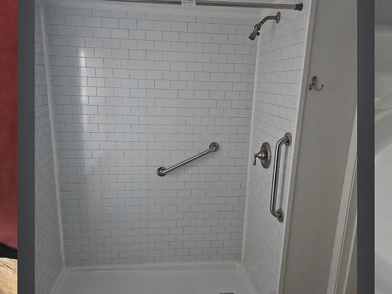 135 Kingsolver St — Photo 5
