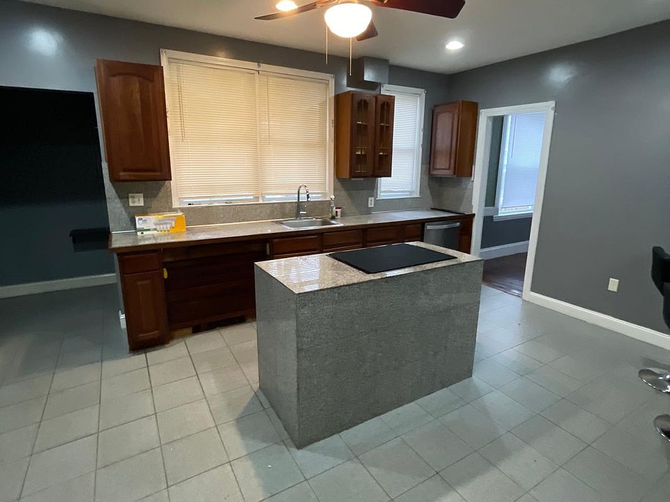 1st image of 49 Prospect St Floor 1