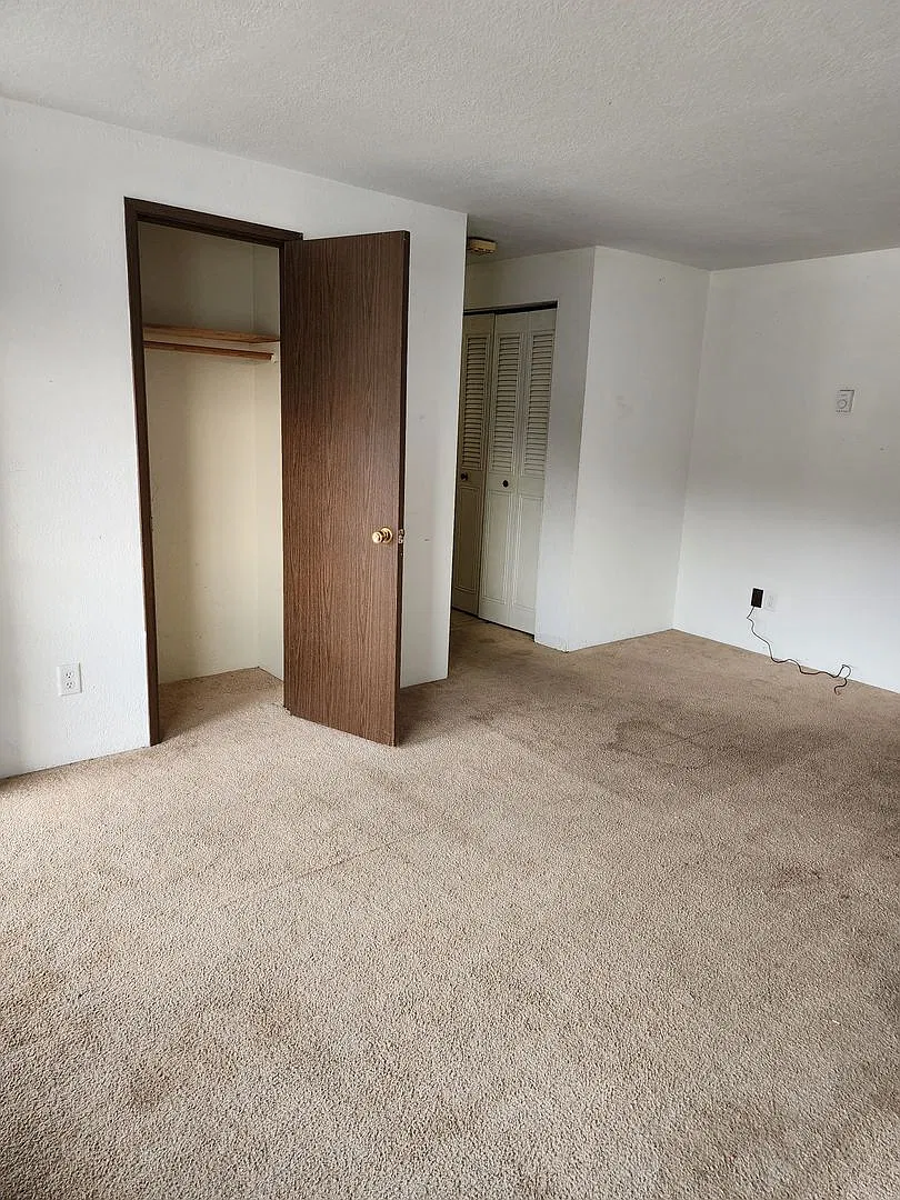 EG-0000 | 226 Mountain View Ave (10 Units) — Photo 2