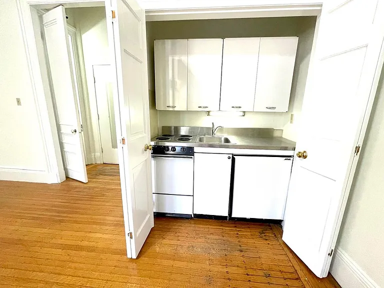 130 Marlborough St #5 — Photo 5