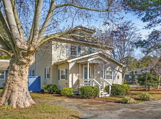 5 Liberty St, Wachapreague, VA 23480