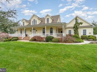 11884 Pineridge Dr, Waynesboro, PA 17268