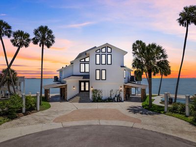 102 Lanai St, Tiki Island, TX, 77554