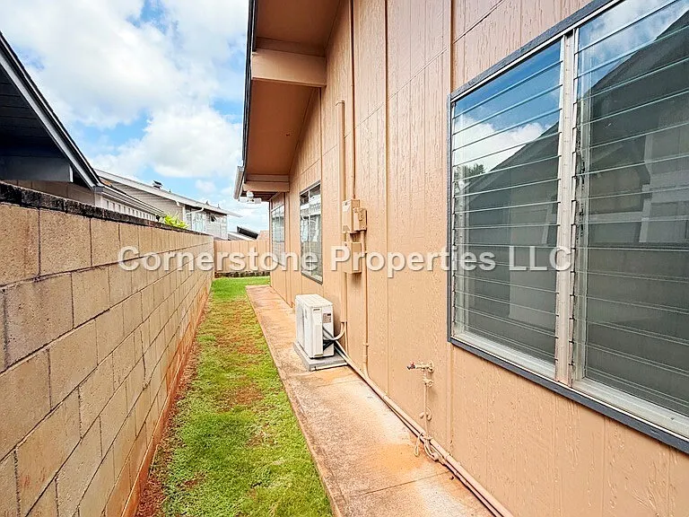 94-211 Keaolani St — Photo 18