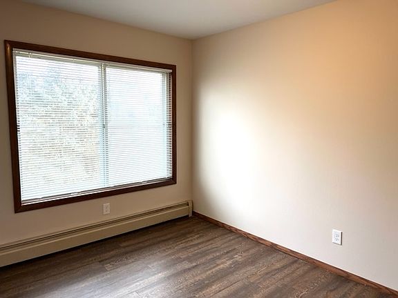 4th image of 1941 Fairview Dr #10668902