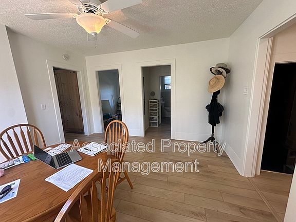 3rd image of 993 Fuller Ave